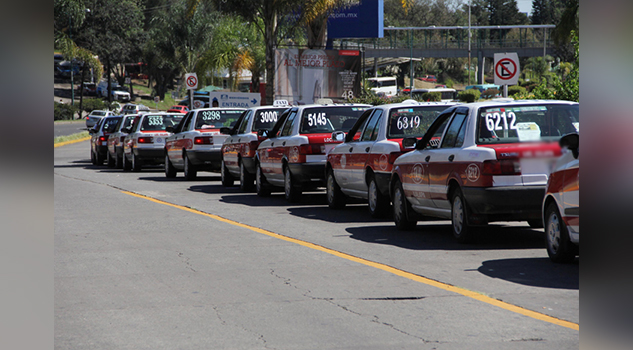 Alrededor de 30 mil taxis clonados circulan en el estado