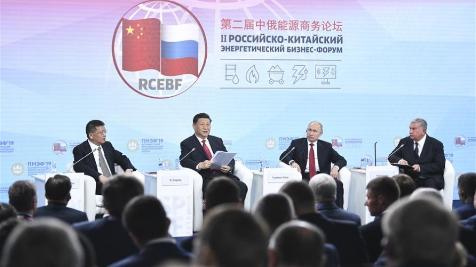 China y Rusia prometen fomentar cooperación en energía