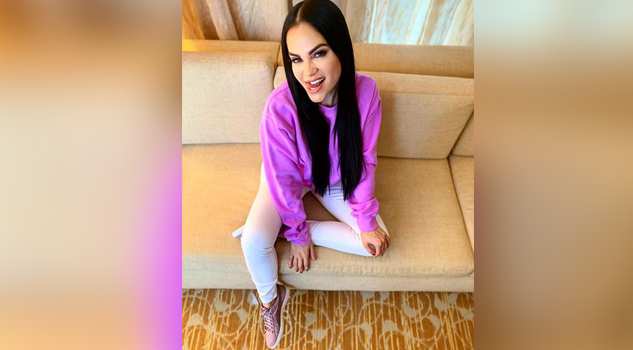 Natti Natasha reta a Shakira y también mueve bien sus caderas