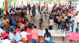 Acercan servicios de salud en las comunidades de Tihuatlán Acercan servicios de salud en las comunidades de Tihuatlán