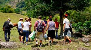 Al rescate de reservas turísticas en Coyutla: voluntarios Al rescate de reservas turísticas en Coyutla voluntarios
