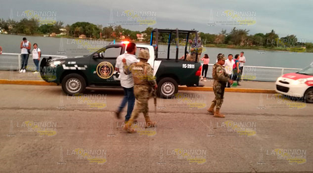 Aseguran en Tuxpan a taxista por presunto plagio