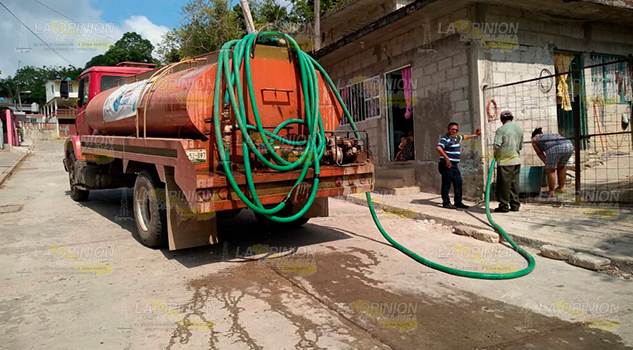 Cortan el agua a cinco colonias de Tuxpan; fallas en rebombeo Cortan el agua a cinco colonias de Tuxpan; fallas en rebombeo