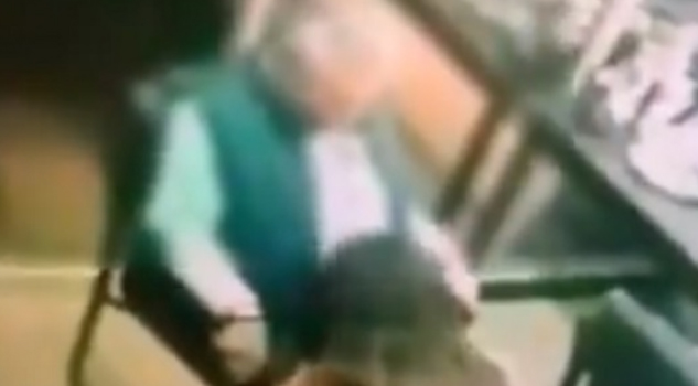 Despiden a mujer que dio sexo oral a funcionario de CFE; el sujeto fue protegido por el sindicato