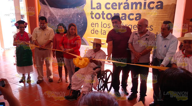 Inauguran exposicion de Cerámica Totonaca en Coatzintla Inauguran Exposicion de Cerámica Totonaca en Coatzintla