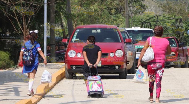 Migración genera descenso en matrícula de escuelas de Castillo de Teayo Migración genera descenso en matrícula de escuelas de Castillo de Teayo