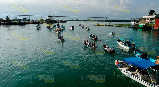 Pescadores de Tuxpan celebran a su santo patrono Pescadores de Tuxpan celebran a su santo patrono
