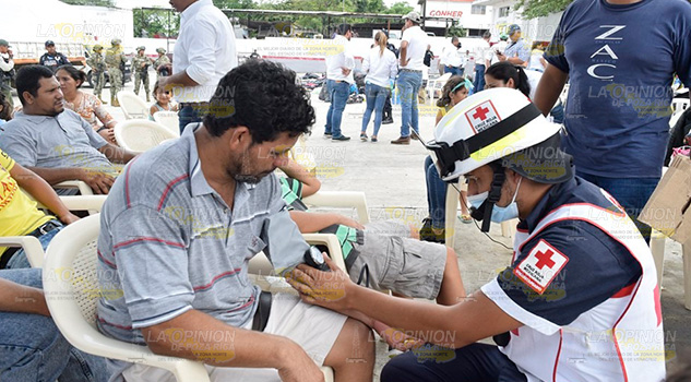 Repatriaran a indocumentados encontrados en tráiler sobre la Tuxpan-Tampico Repatriaran a indocumentados encontrados en tráiler sobre la Tuxpan-Tampico