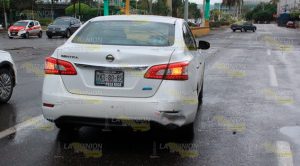 Taxista llevaba a su hija al hospital y choca dos cuadras antes de llegar Taxista llevaba a su hija al hospital y choca dos cuadras antes de llegar