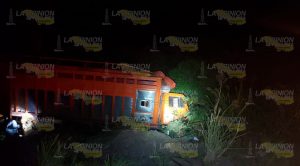Torton termina en el monte en la Cardel - Tuxpan; conductor se durmió Torton termina en el monte en la Cardel - Tuxpan; conductor se durmió