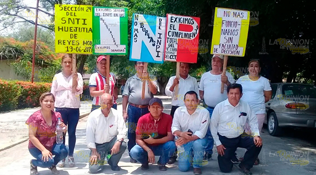 Trabajadores del INPI en Huejutla, exigen pago de bono Trabajadores del INPI en Huejutla, exigen pago de bono