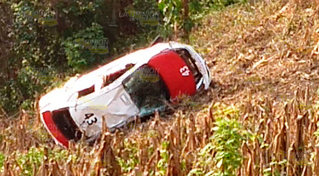 Taxista se mata al caer a un barranco sobre la carretera estatal Martínez de la Torre–Atzalan Trágica muerte de taxista al caer a barranco en la sierra de Atzalan