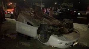 Choque y volcadura en Tuxpan