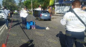 Al salvar a su hijo, mujer pierde la vida en Ávila Camacho