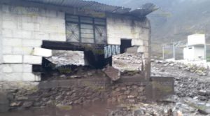 Avalancha de lodo deja dos lesionados en Acultzingo