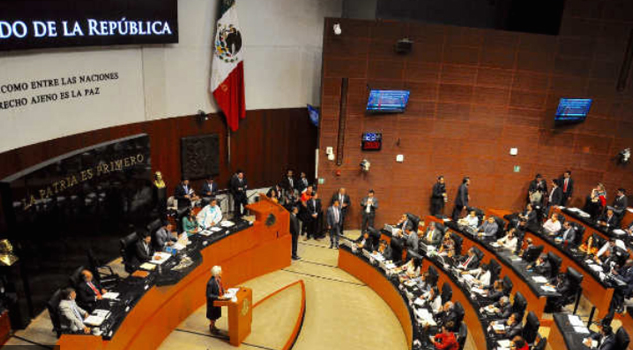 Senadores preparan demanda contra Carolina Herrera por plagio “a nuestros indígenas”
