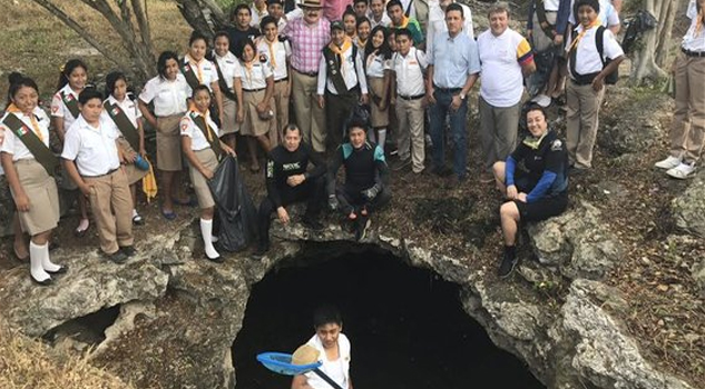Rescatan 81 cenotes que usaban como basureros en Yucatán