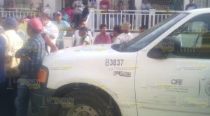Toman oficinas de CFE en Chicontepec