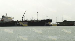 Aumenta distribución de combustible por autotanques desde Tuxpan