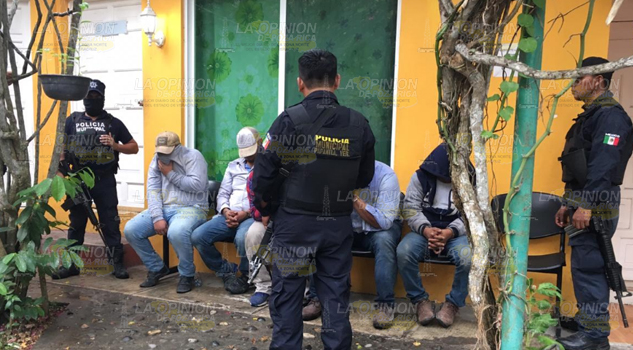 Detienen a banda de delincuentes en Papantla