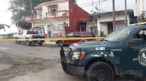 Delincuentes rafaguean cuartería en Martínez De La Torre