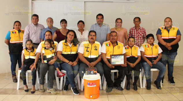 Ayuntamiento reconoce labor de socorristas