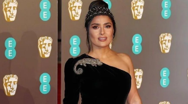 Salma Hayek y el sensual baile que le hace a su famoso esposo