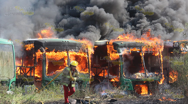 ¡ARRASADOR INCENDIO! Surge el infierno en TUPR ¡ARRASADOR INCENDIO! Surge el infierno en TUPR