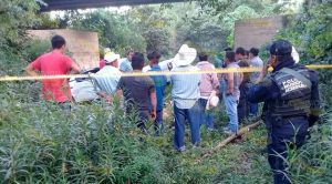 ¡MORTAL CAÍDA! Camioneta al fondo de puente, el saldo, una persona sin vida ¡MORTAL CAÍDA! Camioneta al fondo de puente, el saldo, una persona sin vida