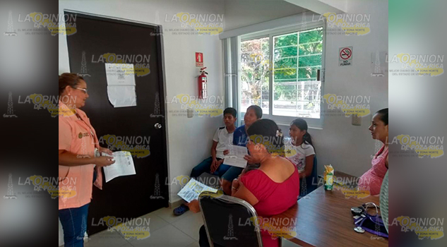Orientan a jóvenes sobre planificación