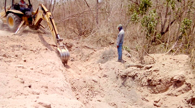 Descubren más cuerpos en fosa clandestina en Mazatlán