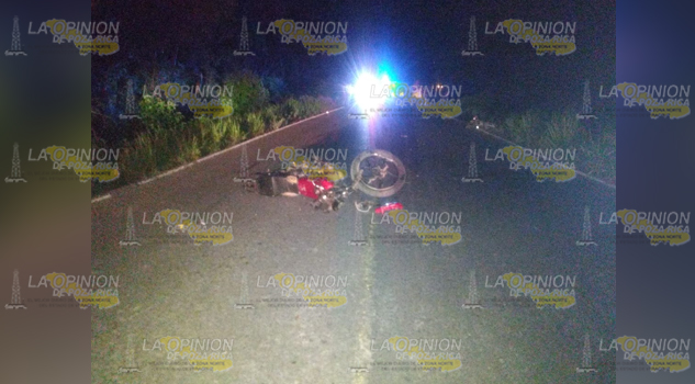 Se matan dos motociclistas sobre la carretera estatal Naranjos-Chontla