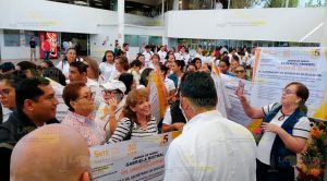 Denuncian trabajadoras de jardines de niños falta de pagos y hostigamiento Denuncian trabajadoras de jardines de niños falta de pagos y hostigamiento