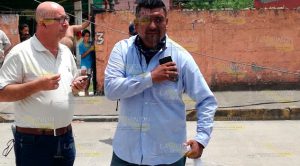 Estrella camioneta en poste de CFE en Tuxpan Estrella camioneta en poste de CFE en Tuxpan