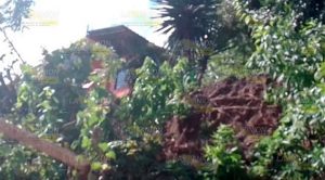 Intensa lluvia provoca deslaves en Chicontepec