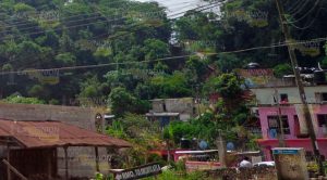 Intensa lluvia provoca deslaves en Chicontepec
