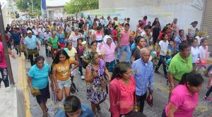 Miles de feligreses demuestran su fe a Santiago Apóstol en Tantoyuca