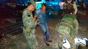 Militar alcoholizado se accidenta en la Alazán - Canoas y sobrevive de milagro