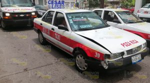 Pasajera herida en choque de taxis en Poza Rica