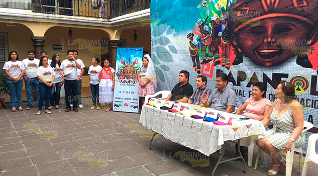 Presentan en Papantla el festival "PapanFolk"