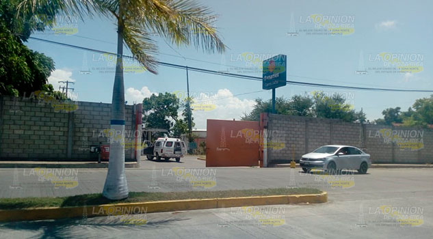 Sujetos asaltan banco a mano armada en Tuxpan