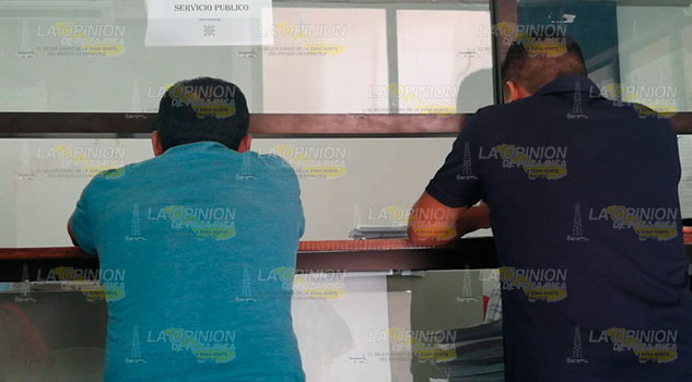 Transportistas de Tuxpan recogen sus placas