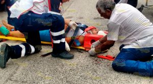 Tres heridos en fuerte accidente de motocicletas en Pánuco Tres heridos en fuerte accidente de motocicletas en Pánuco
