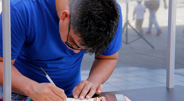 Viajan 200 veracruzanos a trabajar a fábrica de Samsung en Baja California Viajan 200 veracruzanos a trabajar a fábrica de Samsung en Baja California