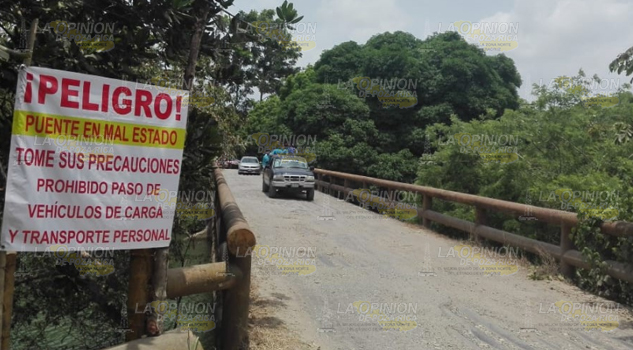 A punto de desplomar puente en Tuxpan, advierten