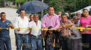 Entregan pavimentación en localidad de San Nicolás