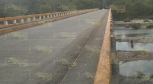 Peligro latente, puente socavado del río Ajajalpan