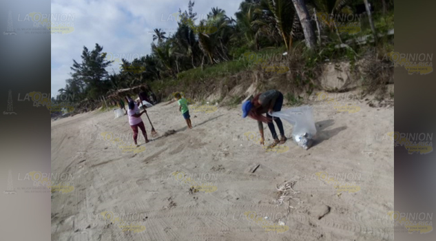 Playas, con más basura en cada fin de semana