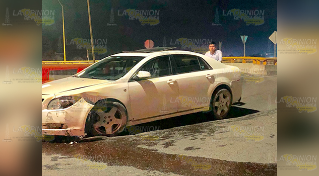 Borracho choco el carro de su amigo