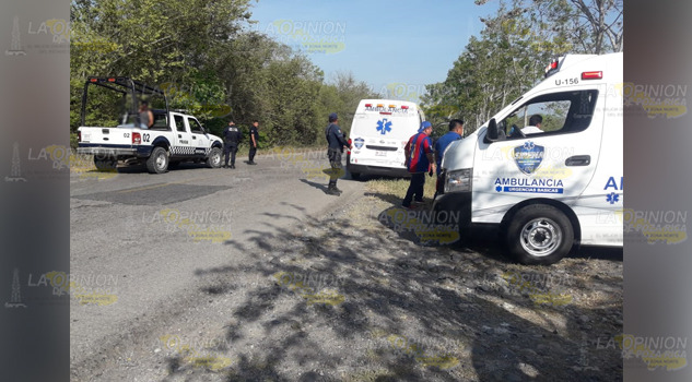 Mamá y cuatro hijos lesionados en choque sobre la Carretera Federal Alazán-Canoa